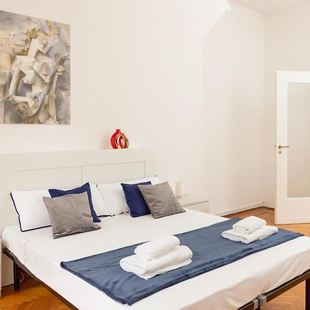 Picasso - Spacious Exclusive Apartment Milano Esterno foto