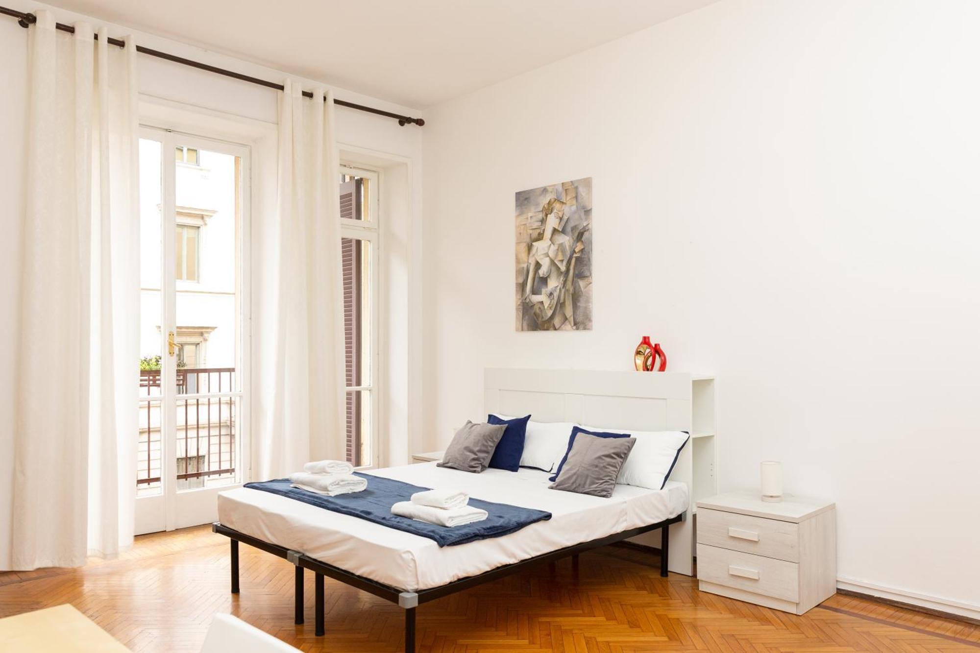 Picasso - Spacious Exclusive Apartment Milano Esterno foto