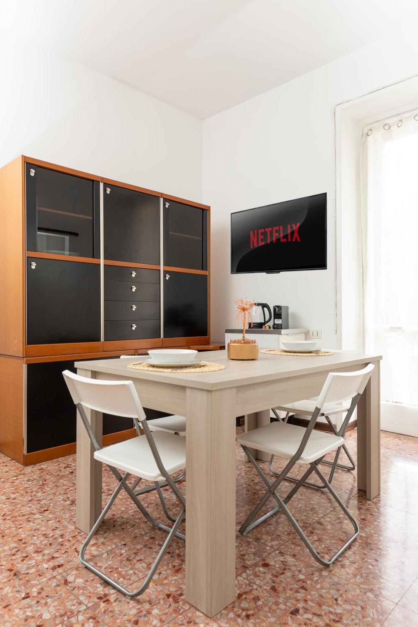 Picasso - Spacious Exclusive Apartment Milano Esterno foto