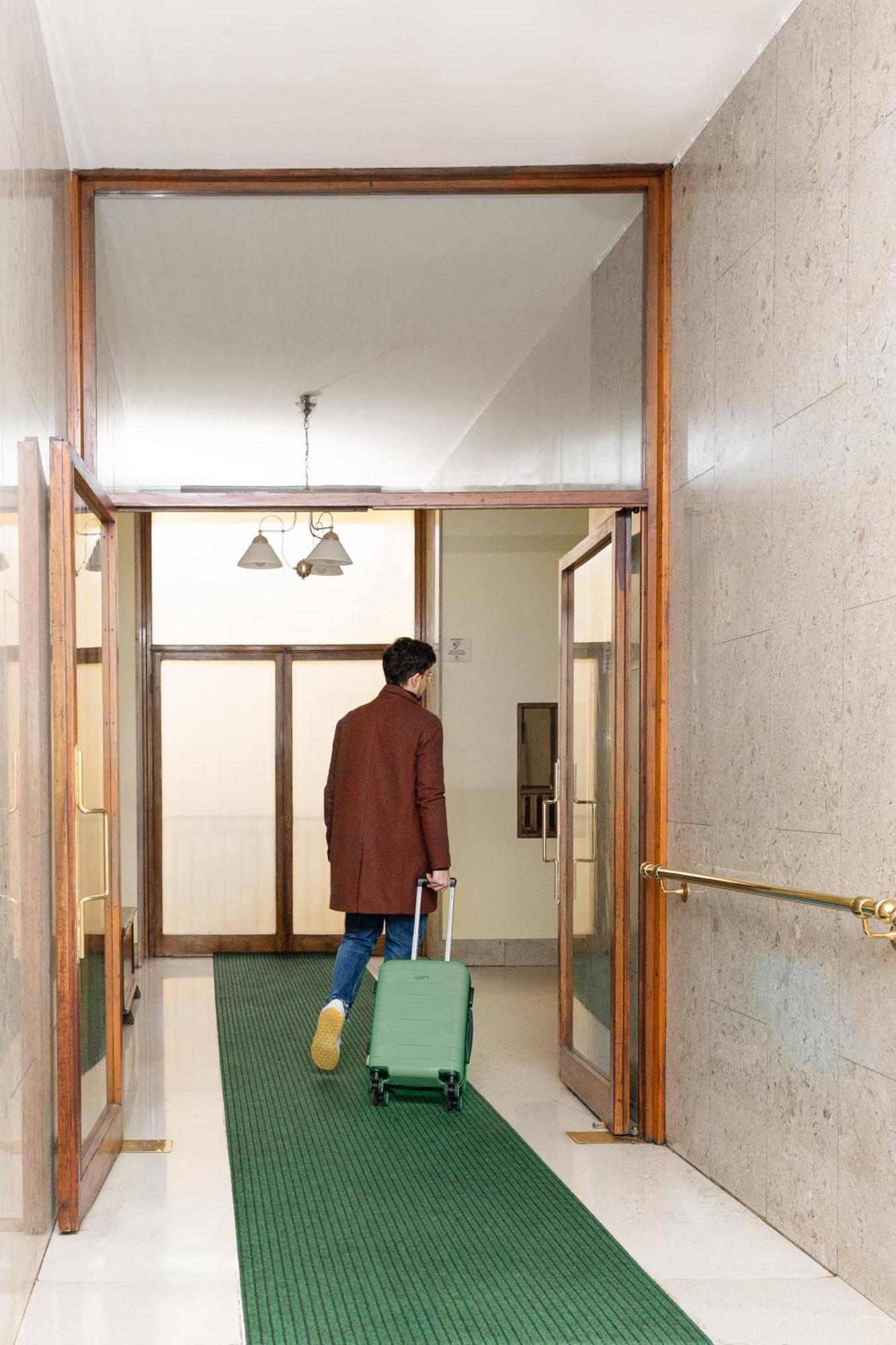 Picasso - Spacious Exclusive Apartment Milano Esterno foto
